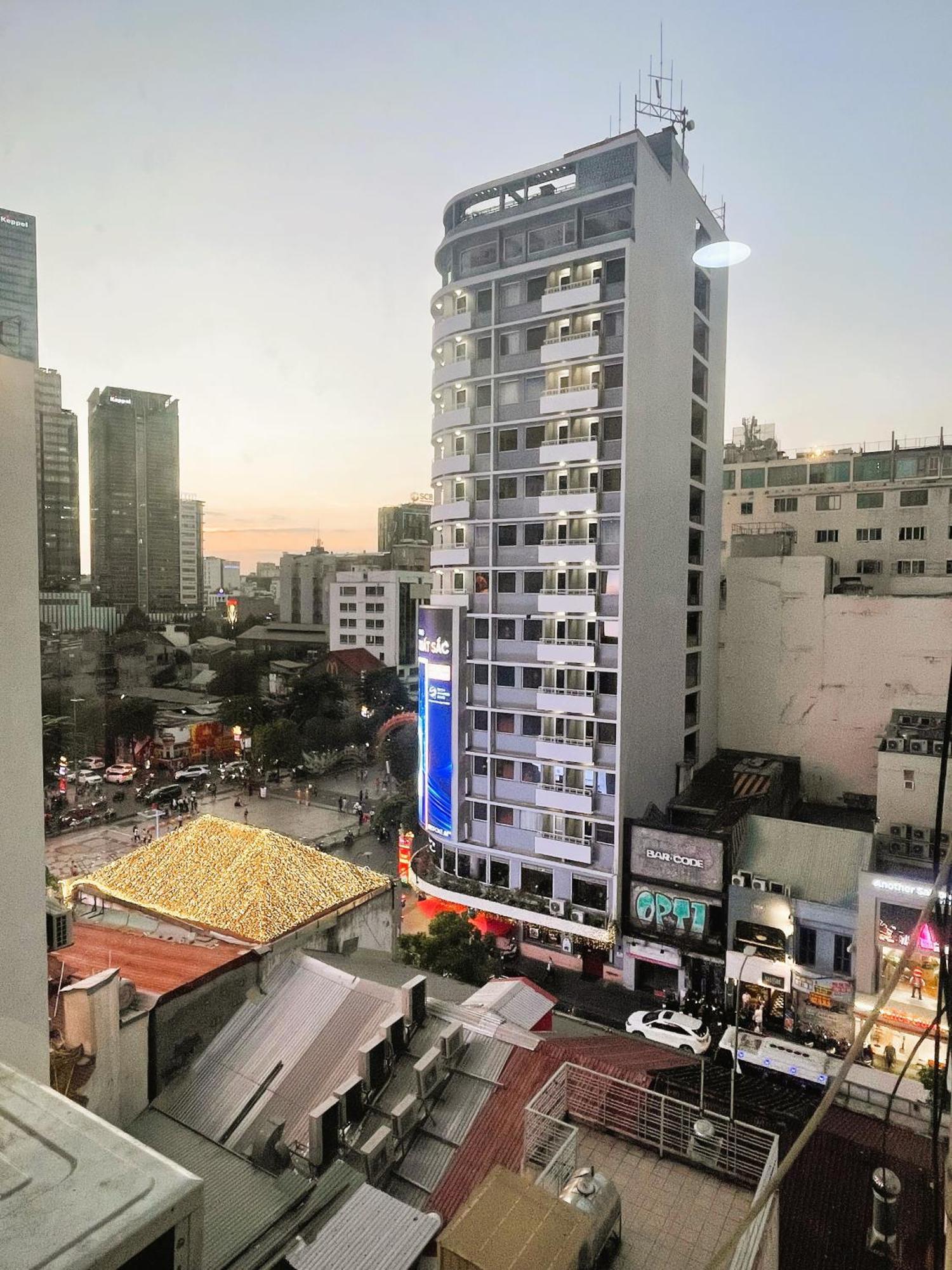 6Even Hotel - Have A Staycation In The Cafe Apartments Building Ho Chi Minh City Exterior photo